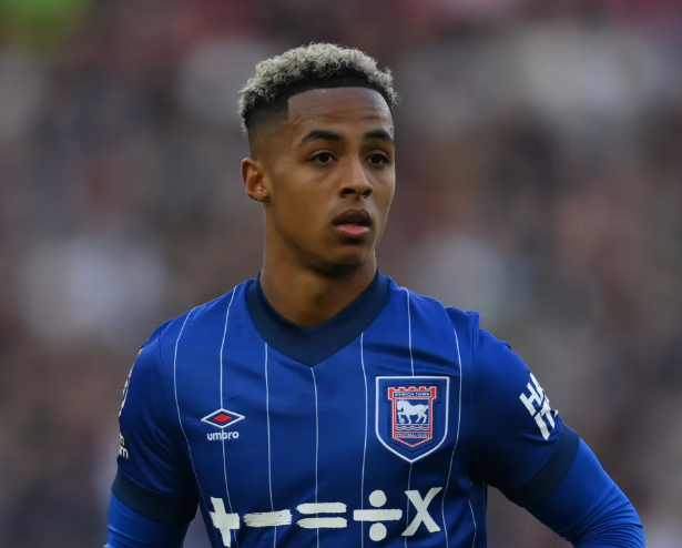 开云体育平台-英媒：诺丁汉森林将签下哈钦森，切尔西可收获425万磅意外之财