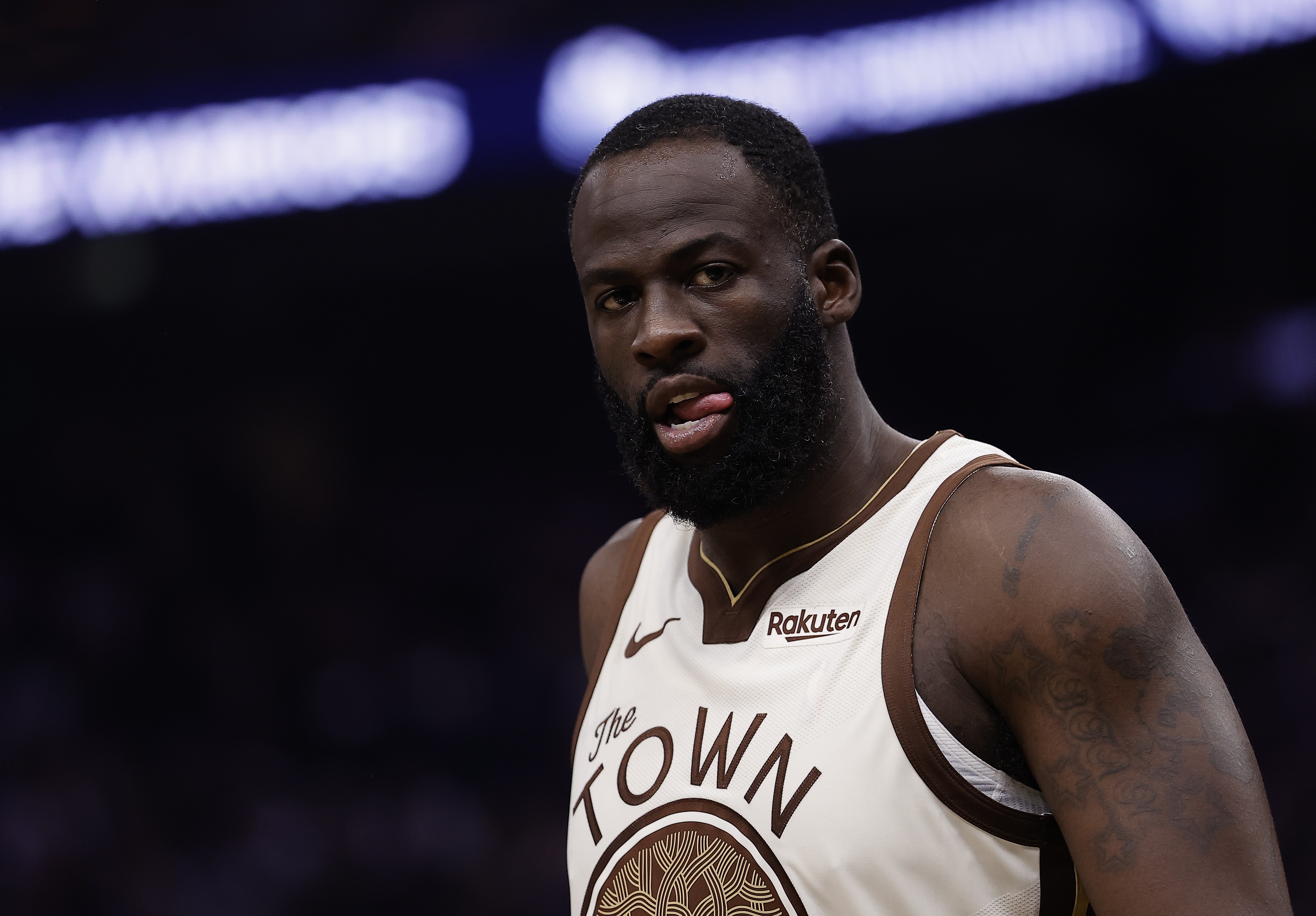 开云登录入口-格林防守威慑力暴跌后已失去核心价值 该学大卫·李接受改变让位